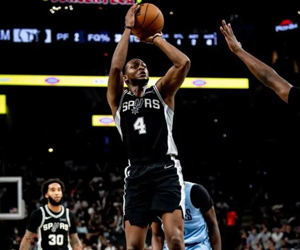 巴恩斯7记三分率<a href=/lanqiubisa/spurs/ target=_blank class=infotextkey>马刺</a>双杀灰熊 残阵灰熊虽败犹荣