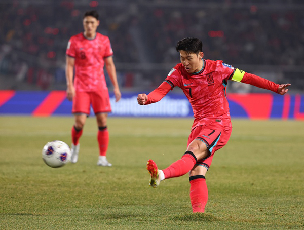 幸运大礼包’？韩媒曝强队私下庆祝抽中韩国，克林斯曼誓当搅局者