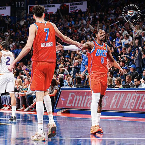 雷霆49分血洗<a href=/lanqiubisa/suns/ target=_blank class=infotextkey>太阳</a>+手握多签,霍姆格伦成顶级内线